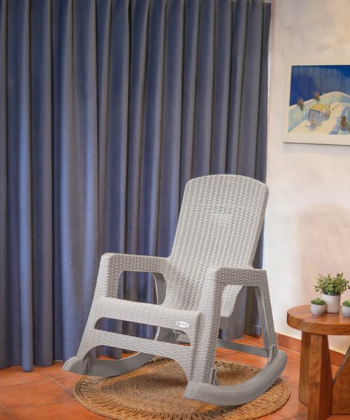 Muebles de plástico: opción práctica y económica para exteriores en Costa Rica