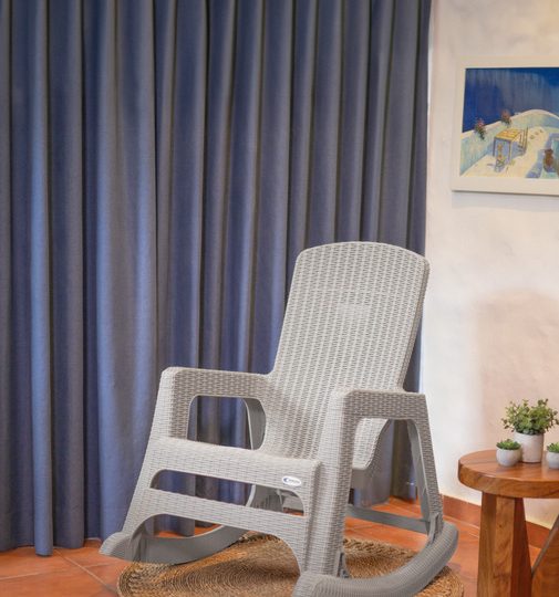 Muebles de plástico: opción práctica y económica para exteriores en Costa Rica