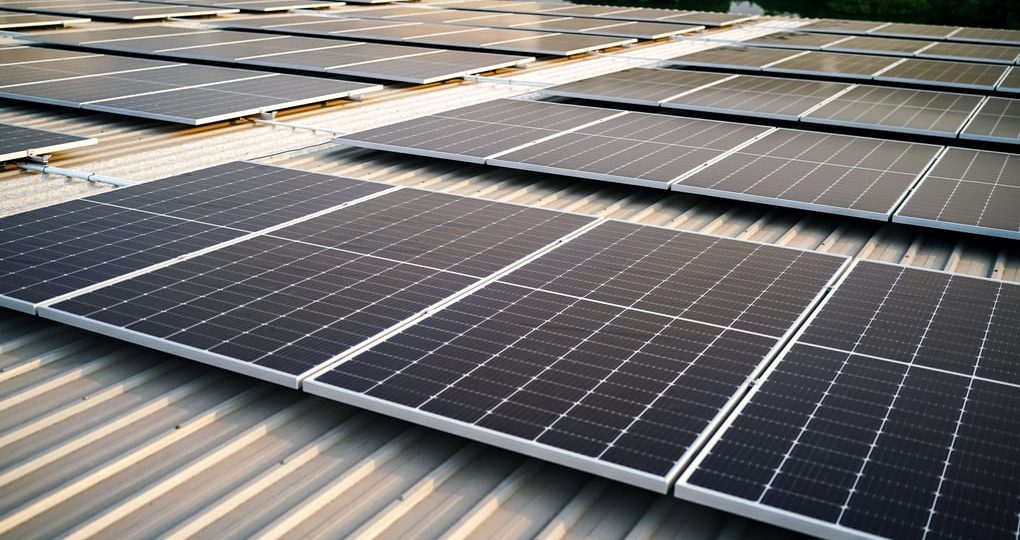 Instalación de paneles solares en Panamá: la solución energética ideal