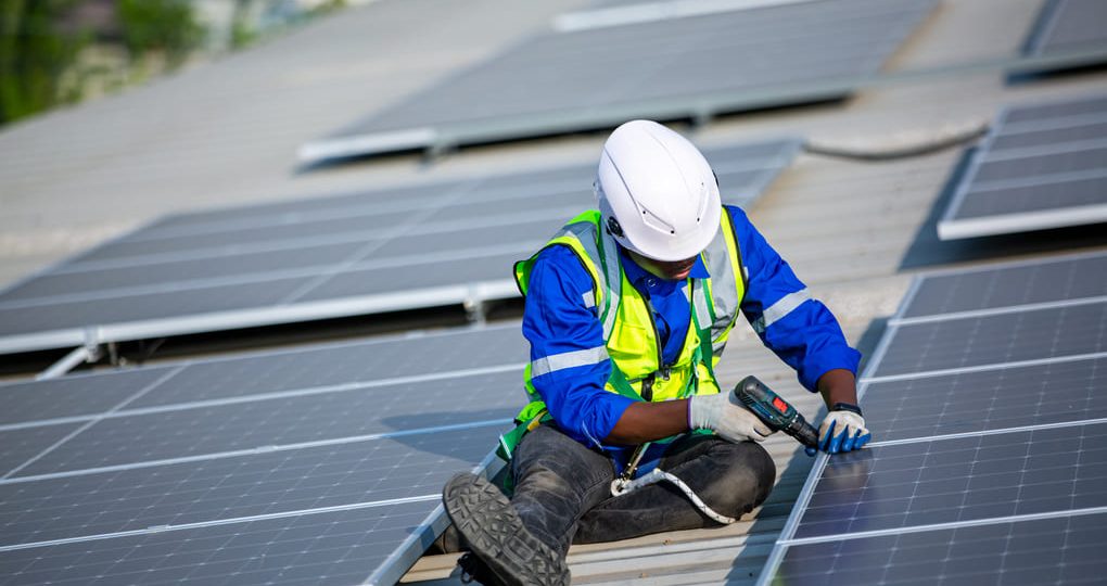 Paneles solares en El Salvador: descubre sus beneficios y cómo aprovecharlos