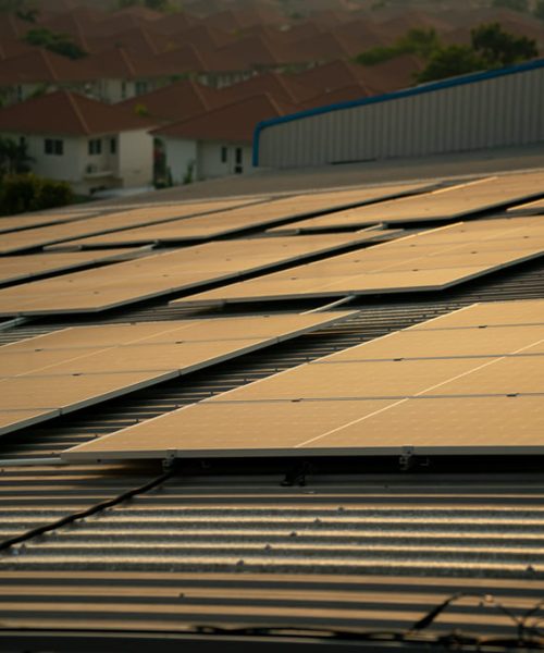 Cómo los paneles solares aumentan el valor de tu propiedad en Guatemala